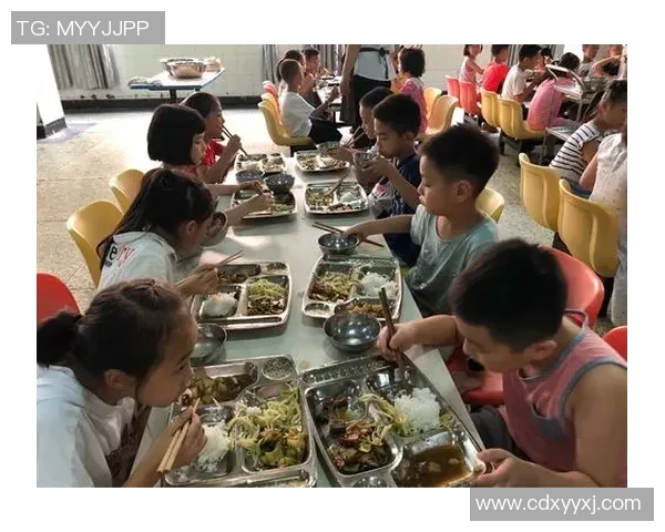 足球女星童年照曝光 揭秘她从小到大的成长轨迹与梦想起点